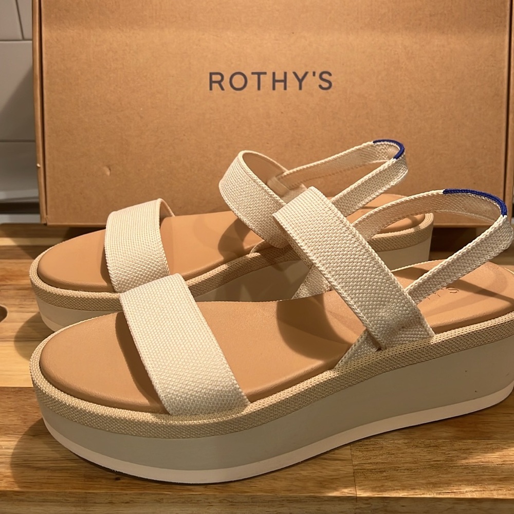 The Lightweight Wedge Sandal- Color - Salt - Sz 7.5